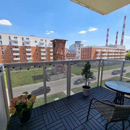 לודז' Apple Apartments - Wroblewskiego Prywatne Miejsce Parkingowe מראה חיצוני תמונה