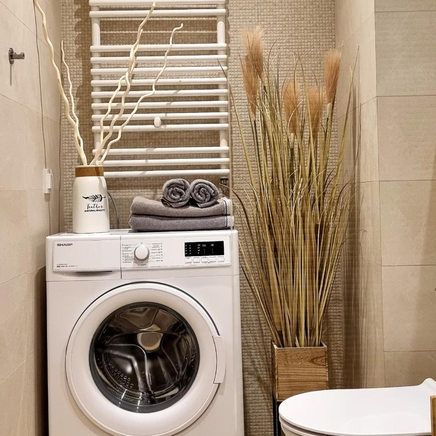 לודז' Apple Apartments - Wroblewskiego Prywatne Miejsce Parkingowe מראה חיצוני תמונה