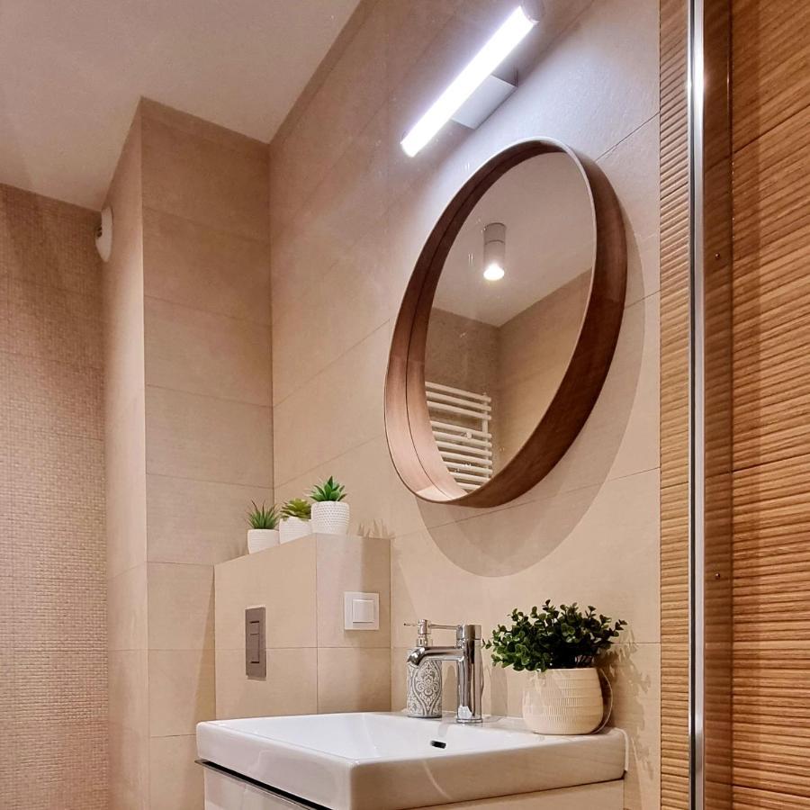 לודז' Apple Apartments - Wroblewskiego Prywatne Miejsce Parkingowe מראה חיצוני תמונה