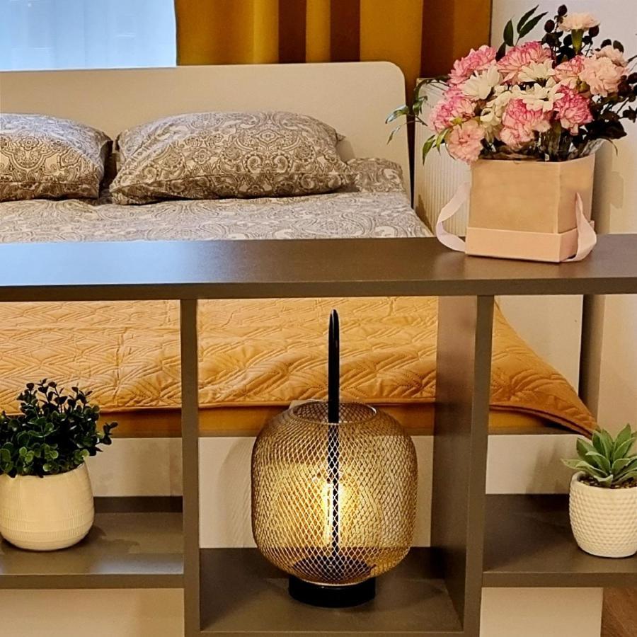 לודז' Apple Apartments - Wroblewskiego Prywatne Miejsce Parkingowe מראה חיצוני תמונה