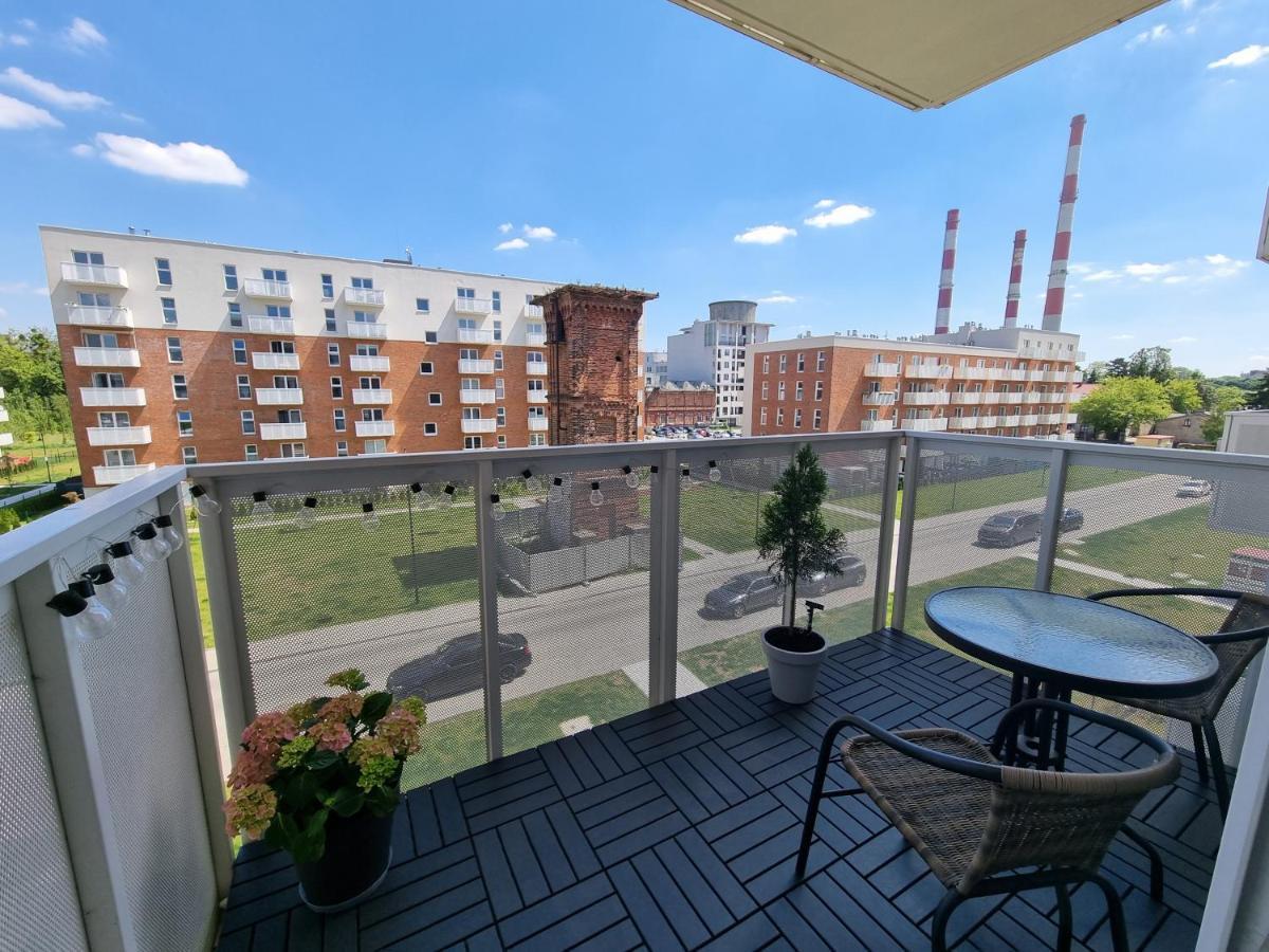 לודז' Apple Apartments - Wroblewskiego Prywatne Miejsce Parkingowe מראה חיצוני תמונה
